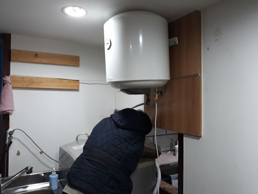 전북 전주 미용실에서 50L 전기온수기 교체