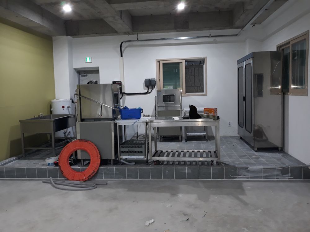 경북 영주시 휴천동 식당주방, 전기온수기 설치 전 모습