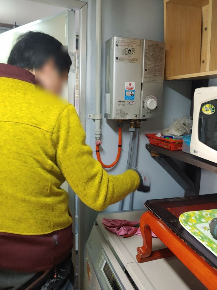 강원 고성군 농가주택, 전기온수기 교체 전 모습