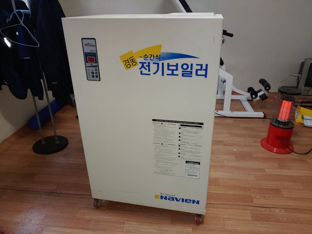 경기 포천시 공장 보일러실, 전기온수기 교체 전 모습