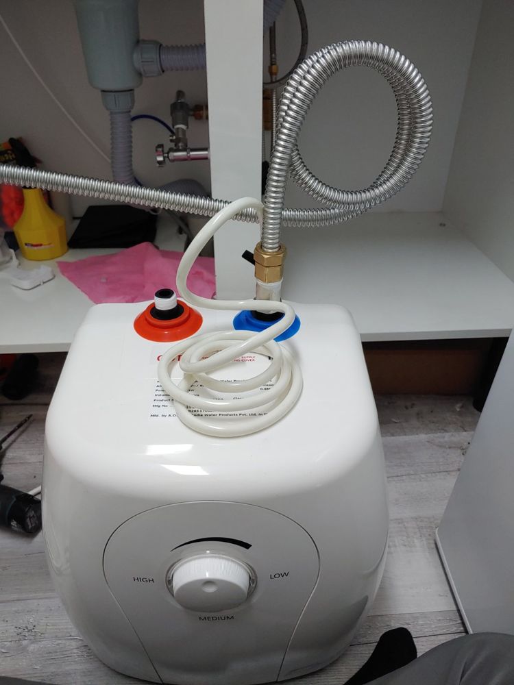 계룡시 금암동 태권도장 상담실 싱크대 전기온수기 설치 현장 사진