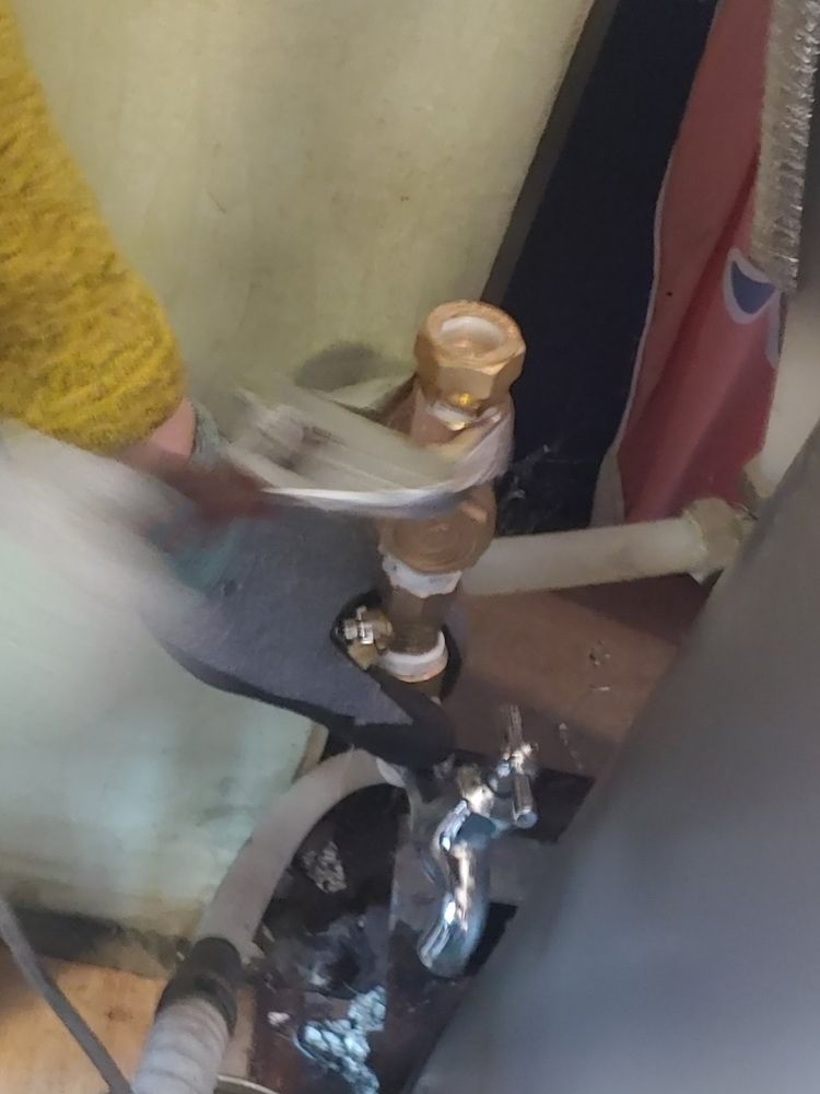 김포시 대게 식당 전기온수기 설치 현장 사진