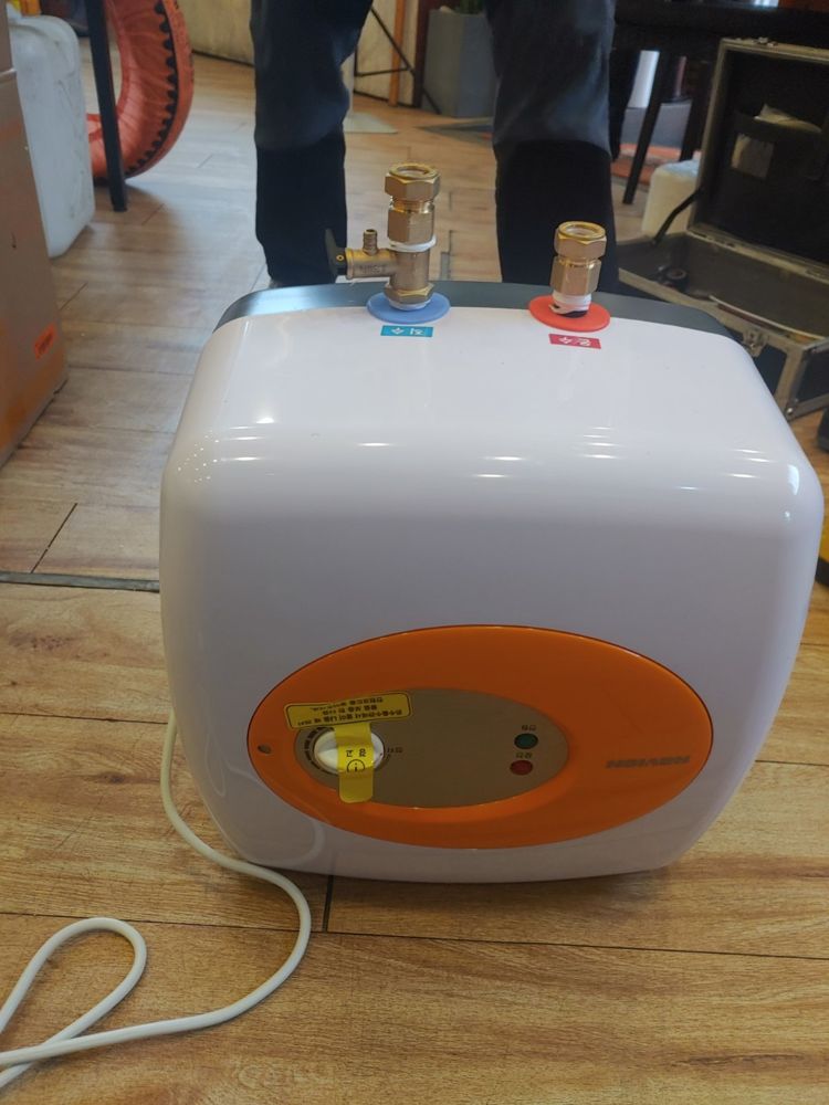 김포시 대게 식당 전기온수기 설치 현장 사진